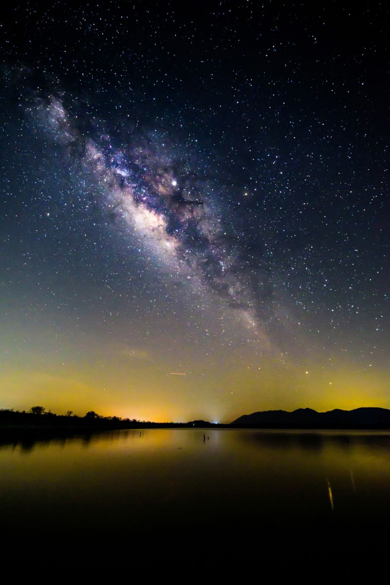 Vía Láctea sobre el Tajo a su paso por Monfragüe, Extremadura