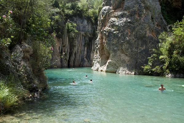 El manantial del Río Mijares es perfecto para un baño este verano
